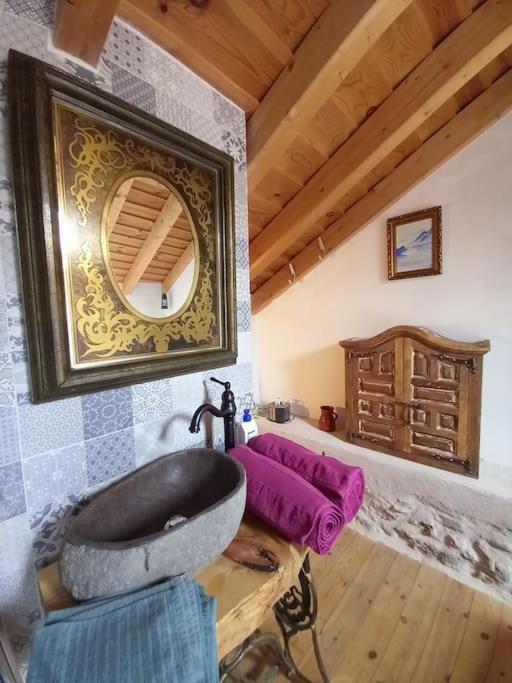 Casita Con Encanto Tranquilidad Villavieja Del Lozoya Wi-Fi En Sierra De Madrid Y A 50 Minutos De Capital Villavieja del Lozoya Exterior foto